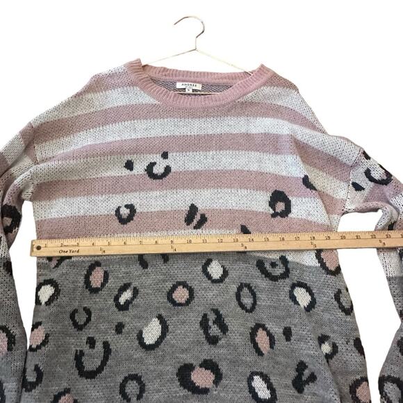 Andree by Unit striped leopard sweater size medium - Picture 6 of 6